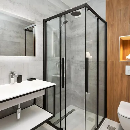 The Wellside * Corfu (city)